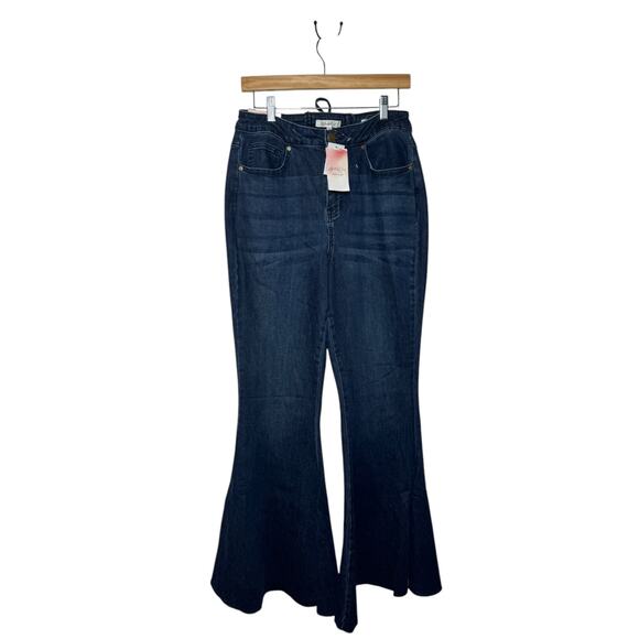 A Beautiful Soul Jeans Women 12 NWT Flare Denim Dark Stormy Night Raw Hem Boho - Picture 1 of 9